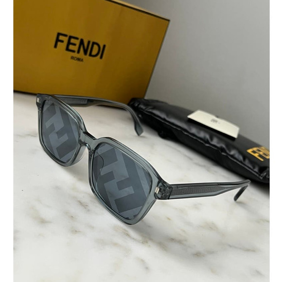 NEW Fendi FE40025F Blue Mirror Logo Lens Unisex Sunglasses